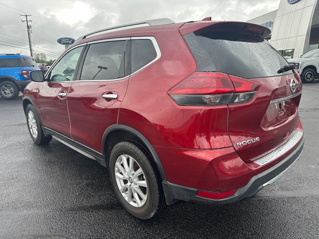 Used 2018 Nissan Rogue SV with VIN 5N1AT2MVXJC803195 for sale in Ebensburg, PA