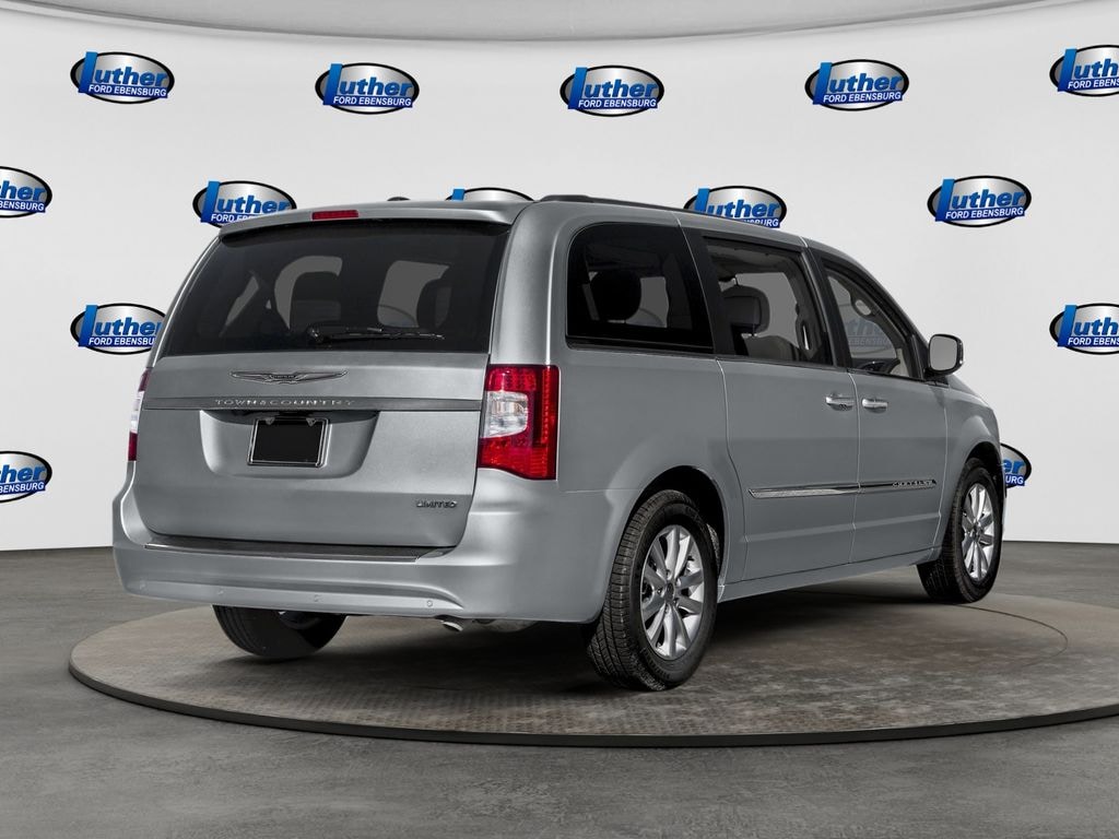 Used 2016 Chrysler Town & Country Limited Van LWB Passenger Van