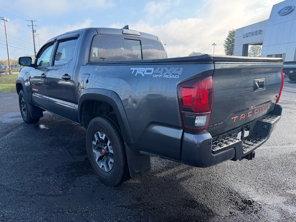 2018 Toyota Tacoma TRD Off-Road photo 3