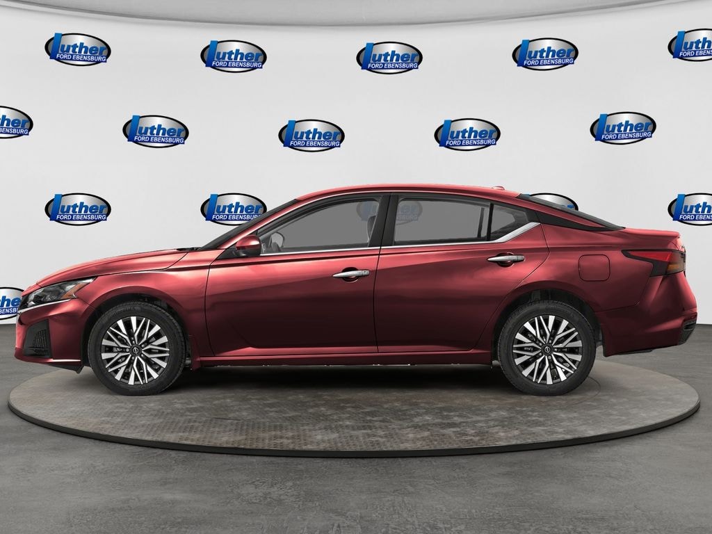 Used 2024 Nissan Altima 2.5 SV Sedan