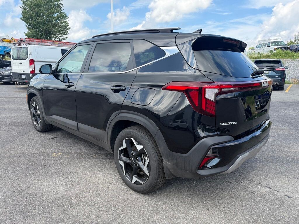 Used 2025 Kia Seltos EX SUV