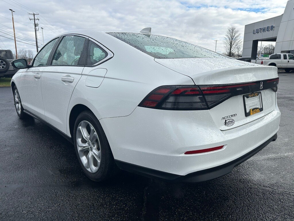 2024 Honda Accord LX photo 3