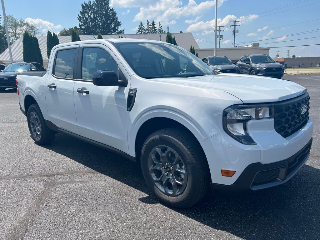 2025 Ford Maverick XLT - Photo 7