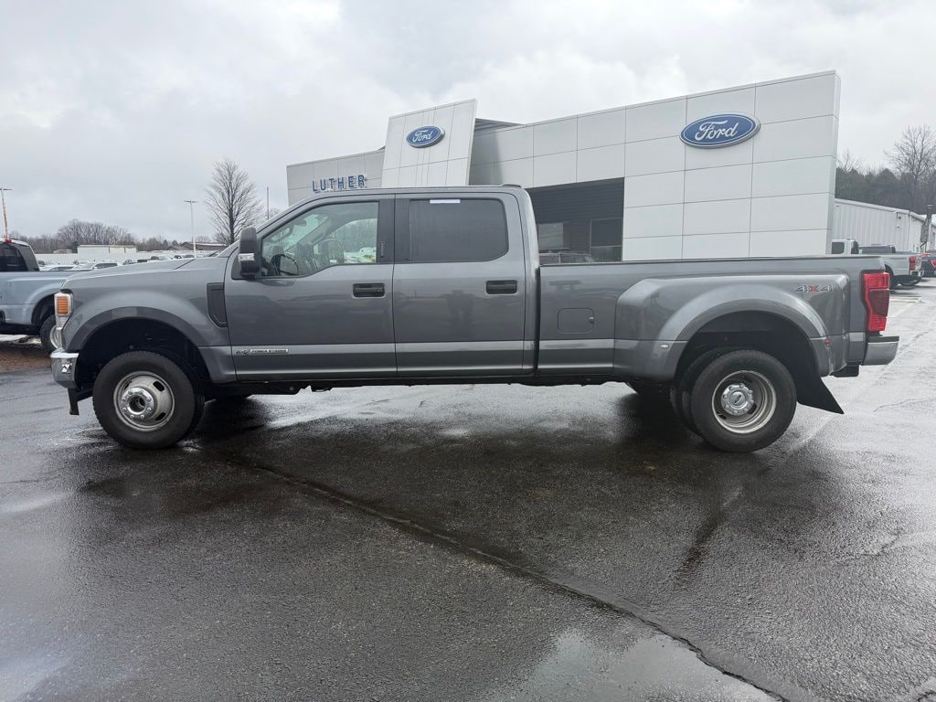 Used 2022 Ford F-350 XLT Truck Crew Cab