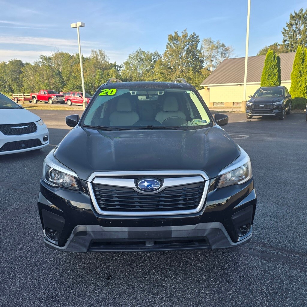 2020 Subaru Forester Premium photo 3