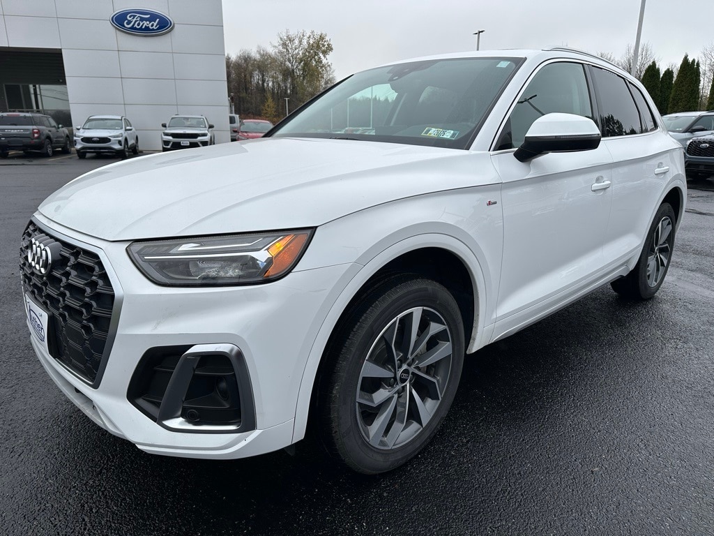 2023 Audi Q5 Premium Plus's photo