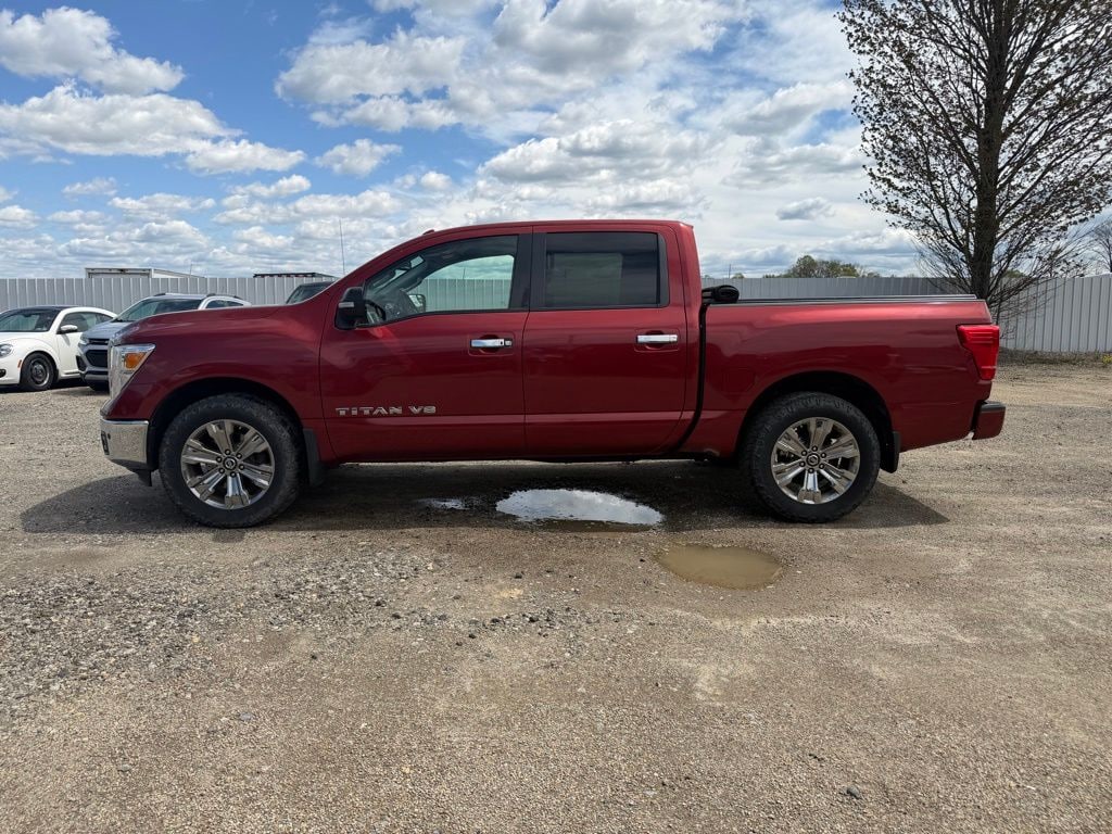 Used 2018 Nissan Titan SV Truck Crew Cab