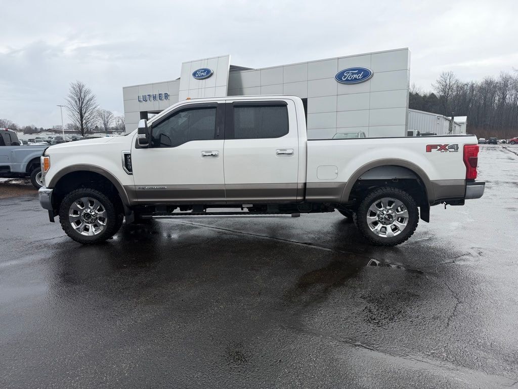 Used 2019 Ford F-350 Lariat Truck Crew Cab