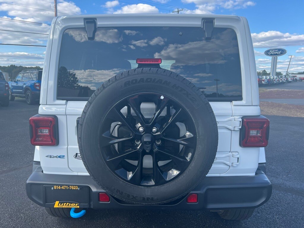 2024 Jeep Wrangler Sahara 4xe photo 2