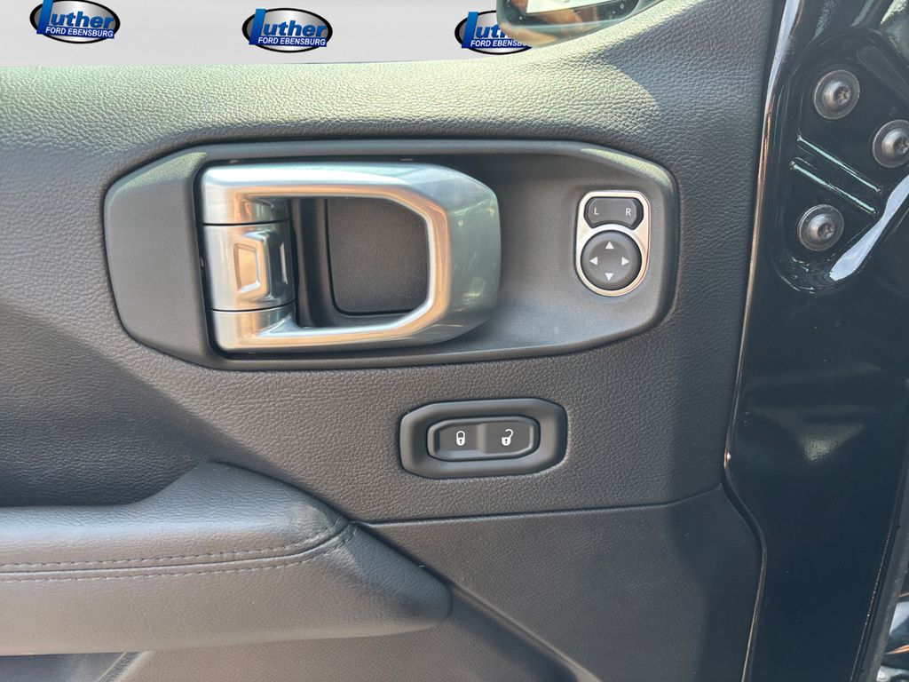 2022 Jeep Wrangler Unlimited Sahara Altitude - Photo 12