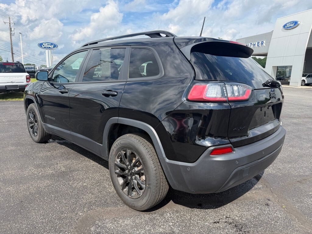 Used 2023 Jeep Cherokee Altitude SUV