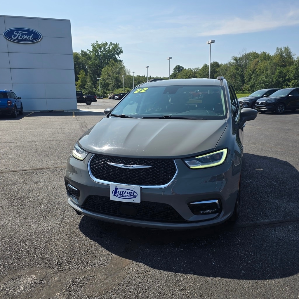 Used 2022 Chrysler Pacifica Touring L with VIN 2C4RC1BG3NR123819 for sale in Ebensburg, PA