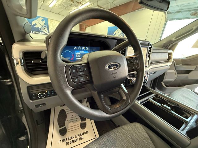 2026 Ford F-350 Super Duty XLT - Photo 12