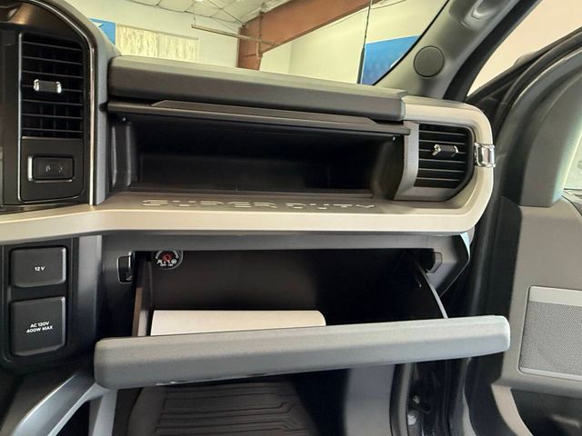 2026 Ford F-350 Super Duty XLT - Photo 13