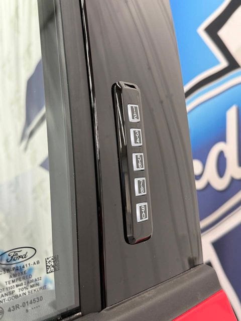 2026 Ford F-350 Super Duty XLT - Photo 8