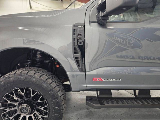 2026 Ford F-350 Super Duty XLT - Photo 8