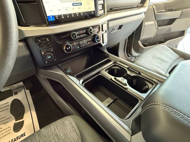 2026 Ford F-350 Super Duty XLT - Photo 18