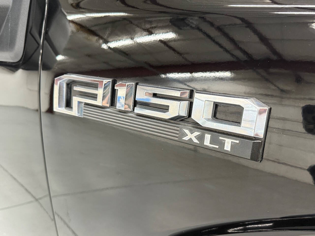 2018 Ford F-150 XLT photo 3