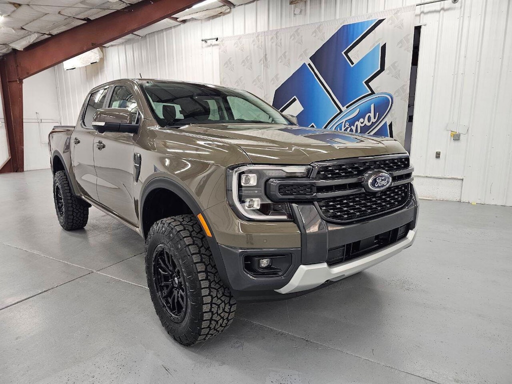 New 2025 Ford Ranger Lariat 4x4 4dr Supercrew 5.0 ft. SB Pickup Truck