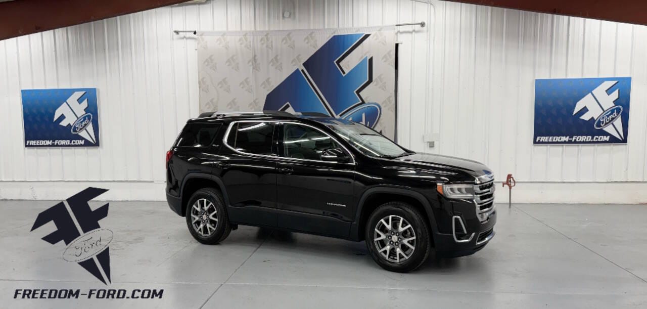 2023 GMC Acadia SLT's photo