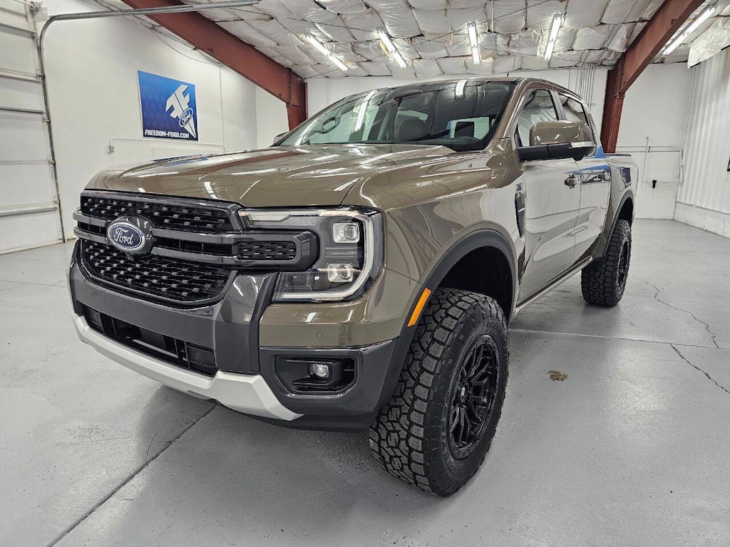 New 2025 Ford Ranger Lariat 4x4 4dr Supercrew 5.0 ft. SB Pickup Truck