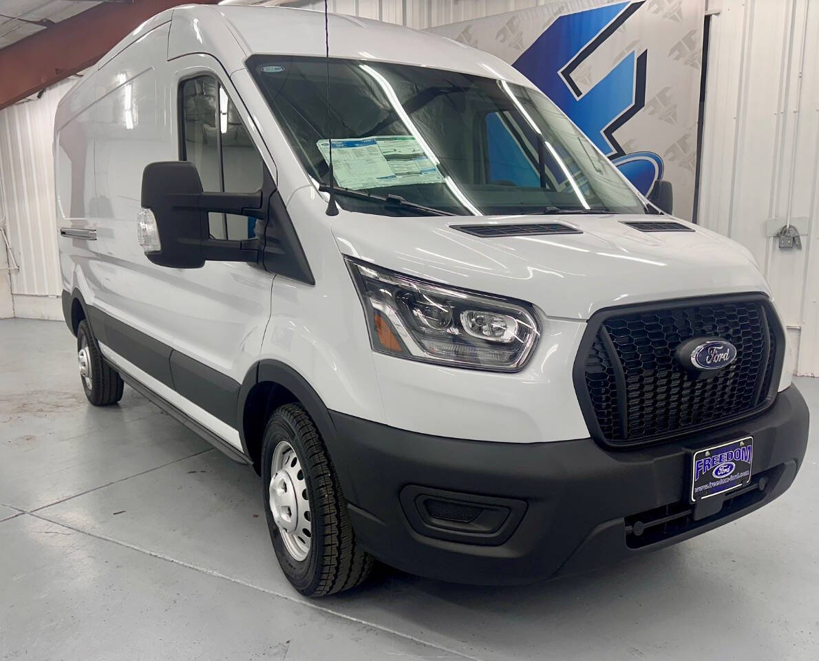 2025 Ford Transit Cargo Van photo 2