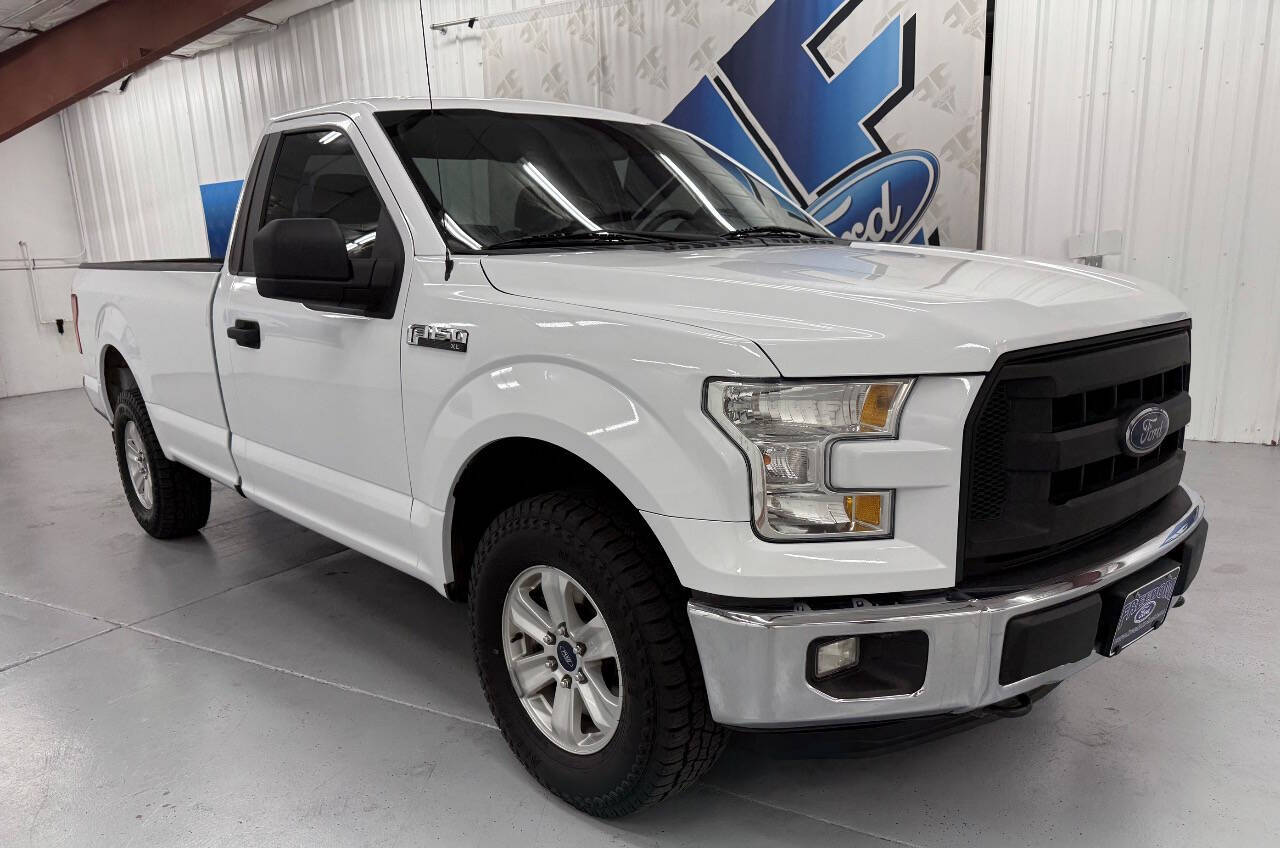 2016 Ford F-150 XL photo 2
