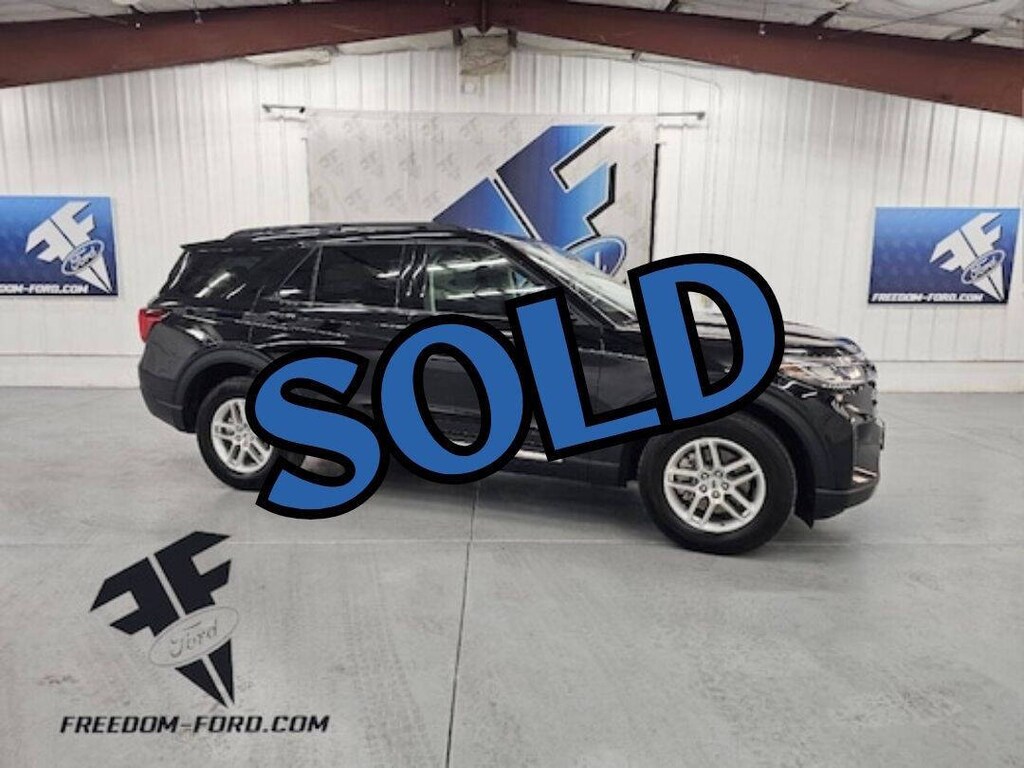 Used 2025 Ford Explorer Active AWD 4dr SUV SUV