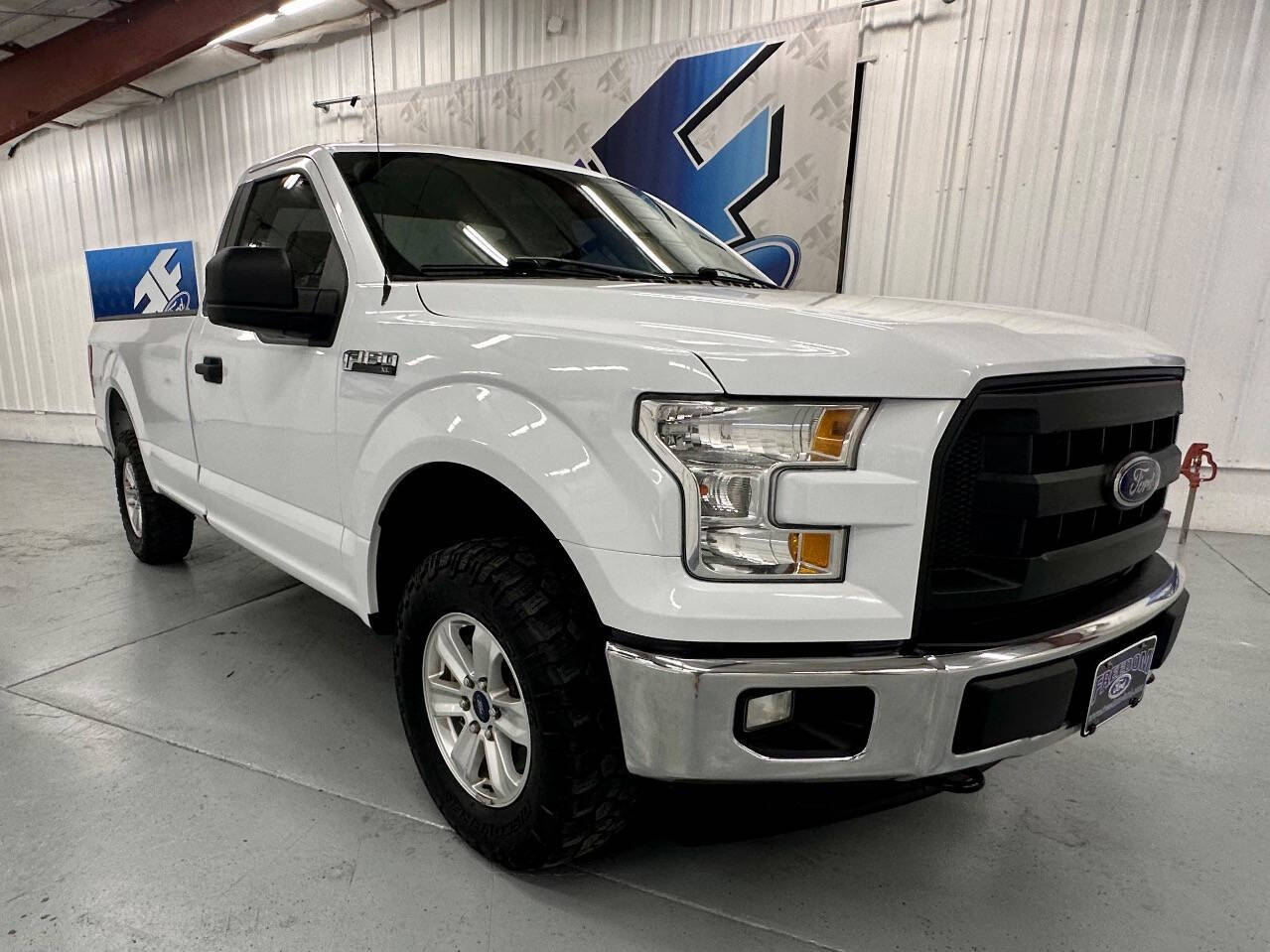 2017 Ford F-150 XL photo 2