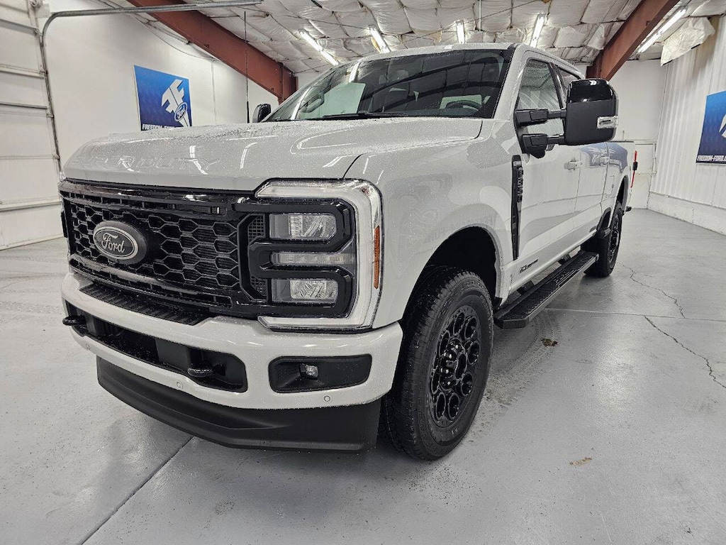 New 2026 Ford F-350 Super Duty Lariat 4x4 4dr Crew Cab 6.8 ft. SB SRW Pickup Pickup Truck