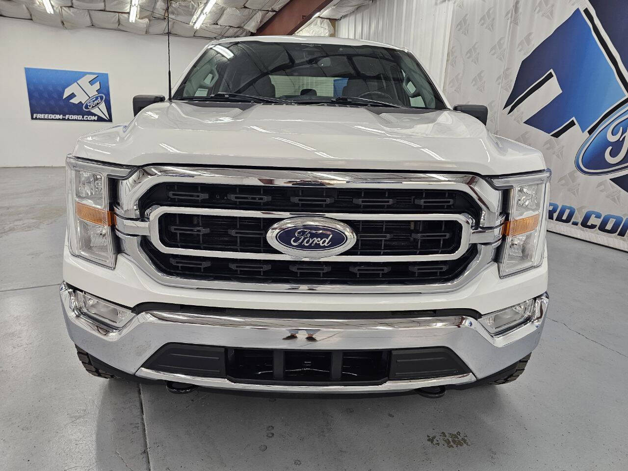 2023 Ford F-150 XLT photo 3