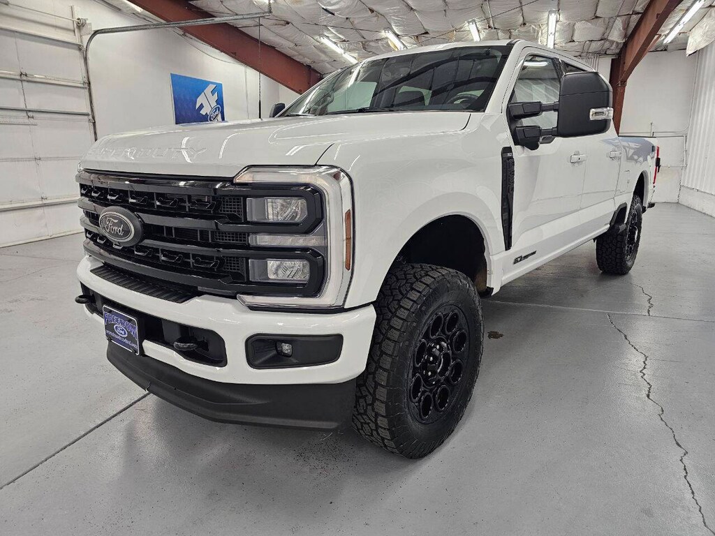 Used 2024 Ford F-350 Super Duty XLT 4x4 4dr Crew Cab 6.8 ft. SB SRW Pickup Pickup Truck