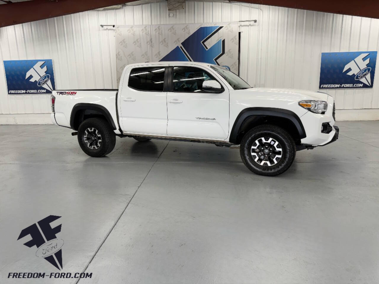 2023 Toyota Tacoma TRD Off Road's photo