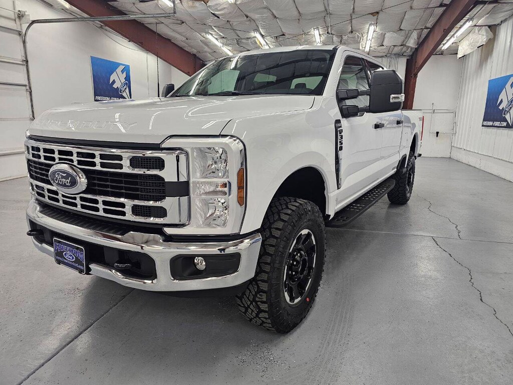 New 2026 Ford F-350 Super Duty XLT 4x4 4dr Crew Cab 6.8 ft. SB SRW Pickup Pickup Truck