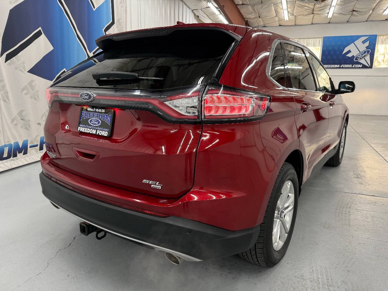 2015 Ford Edge SEL photo 2