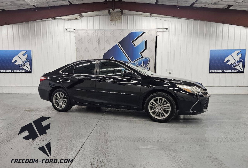 Used 2017 Toyota Camry SE 4dr Sedan Sedan