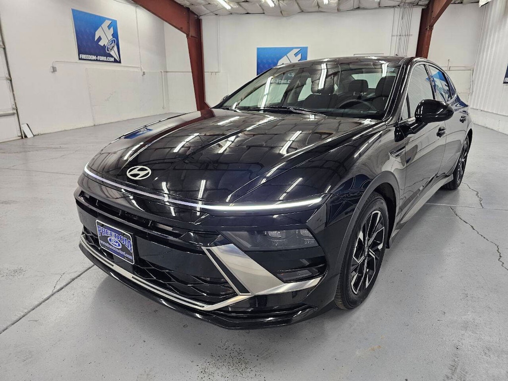 Used 2025 Hyundai Sonata SEL 4dr Sedan Sedan
