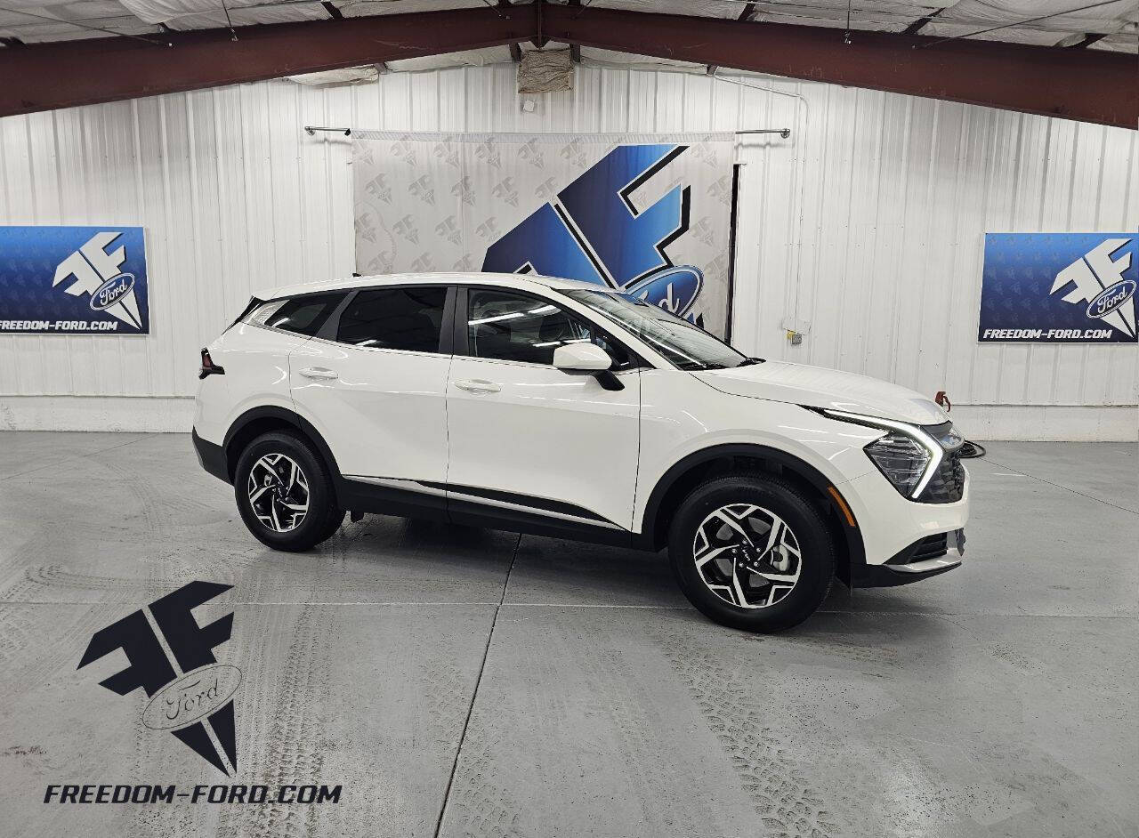 2025 Kia Sportage LX's photo