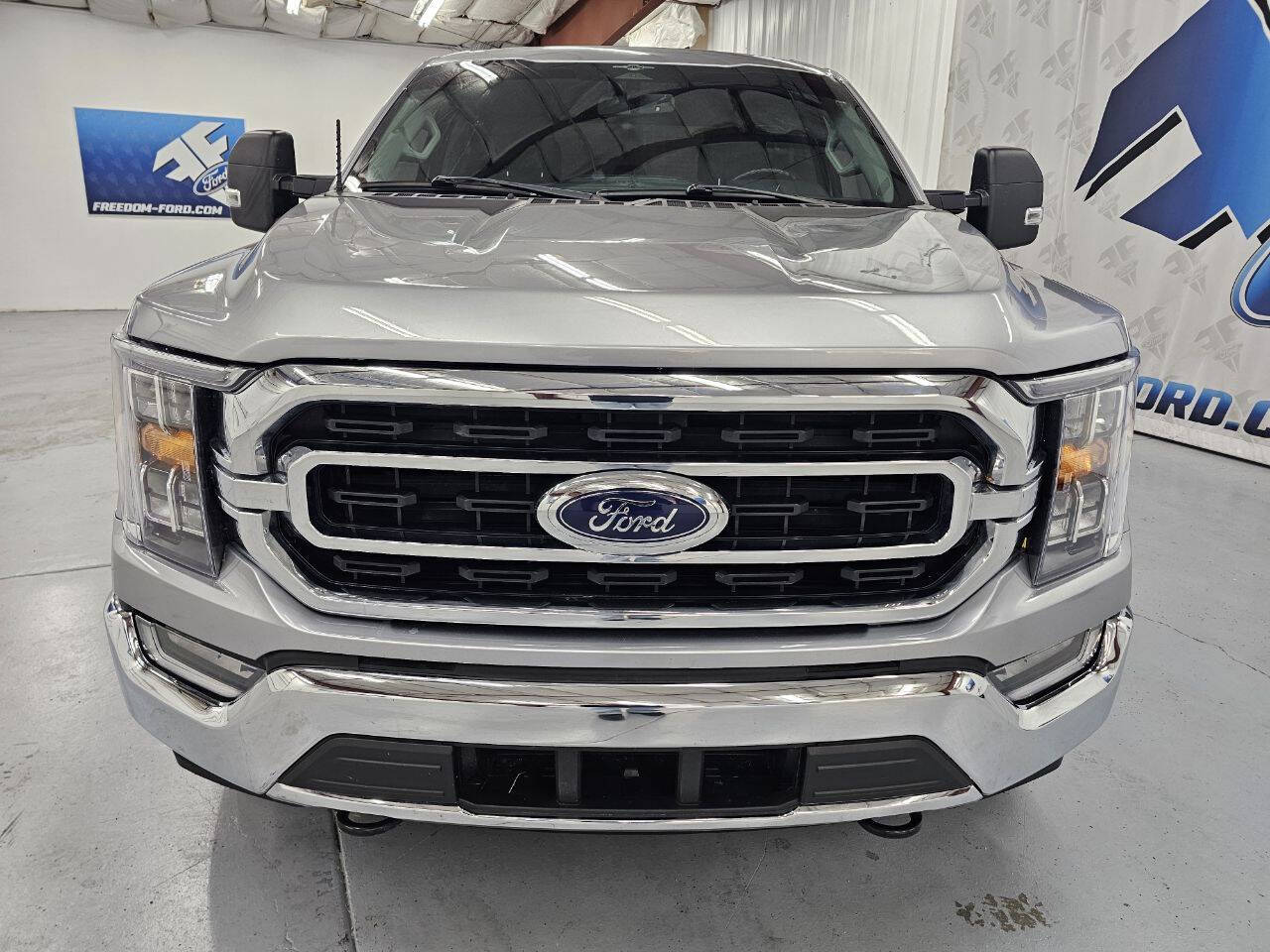 2023 Ford F-150 XLT photo 3