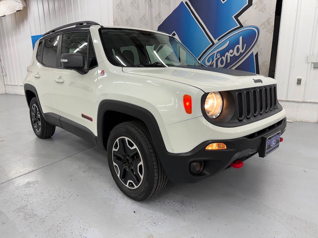 Used 2015 Jeep Renegade Trailhawk 4x4 4dr SUV SUV
