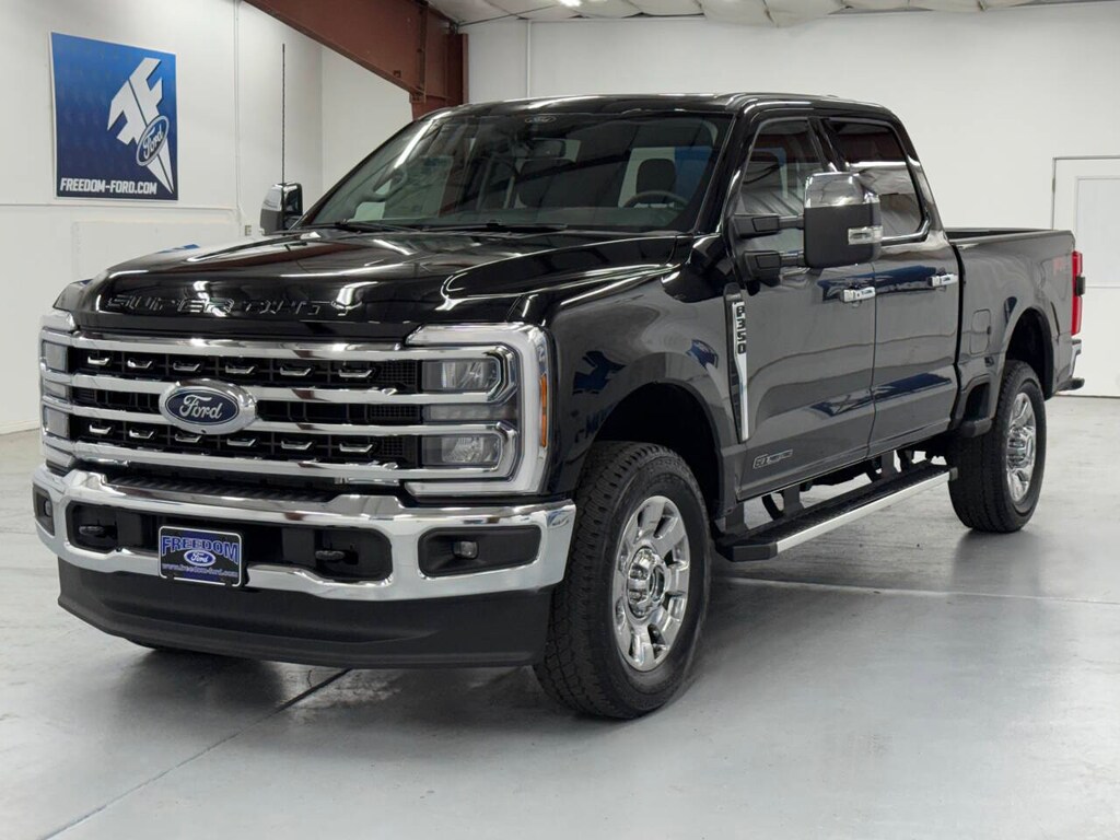 New 2026 Ford F-350 Super Duty Lariat 4x4 4dr Crew Cab 6.8 ft. SB SRW Pickup Pickup Truck