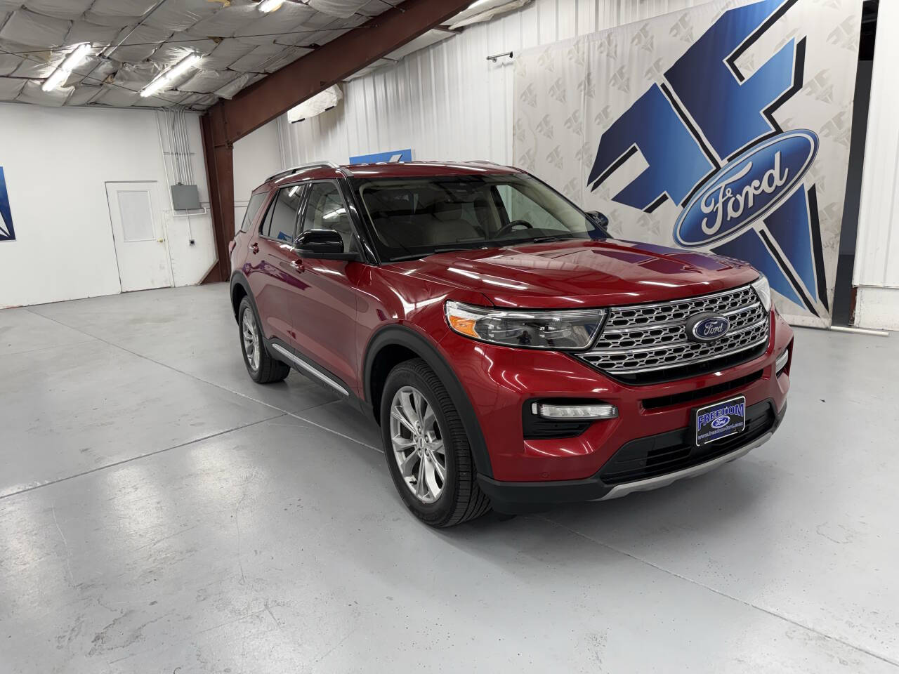 2021 Ford Explorer Limited photo 2