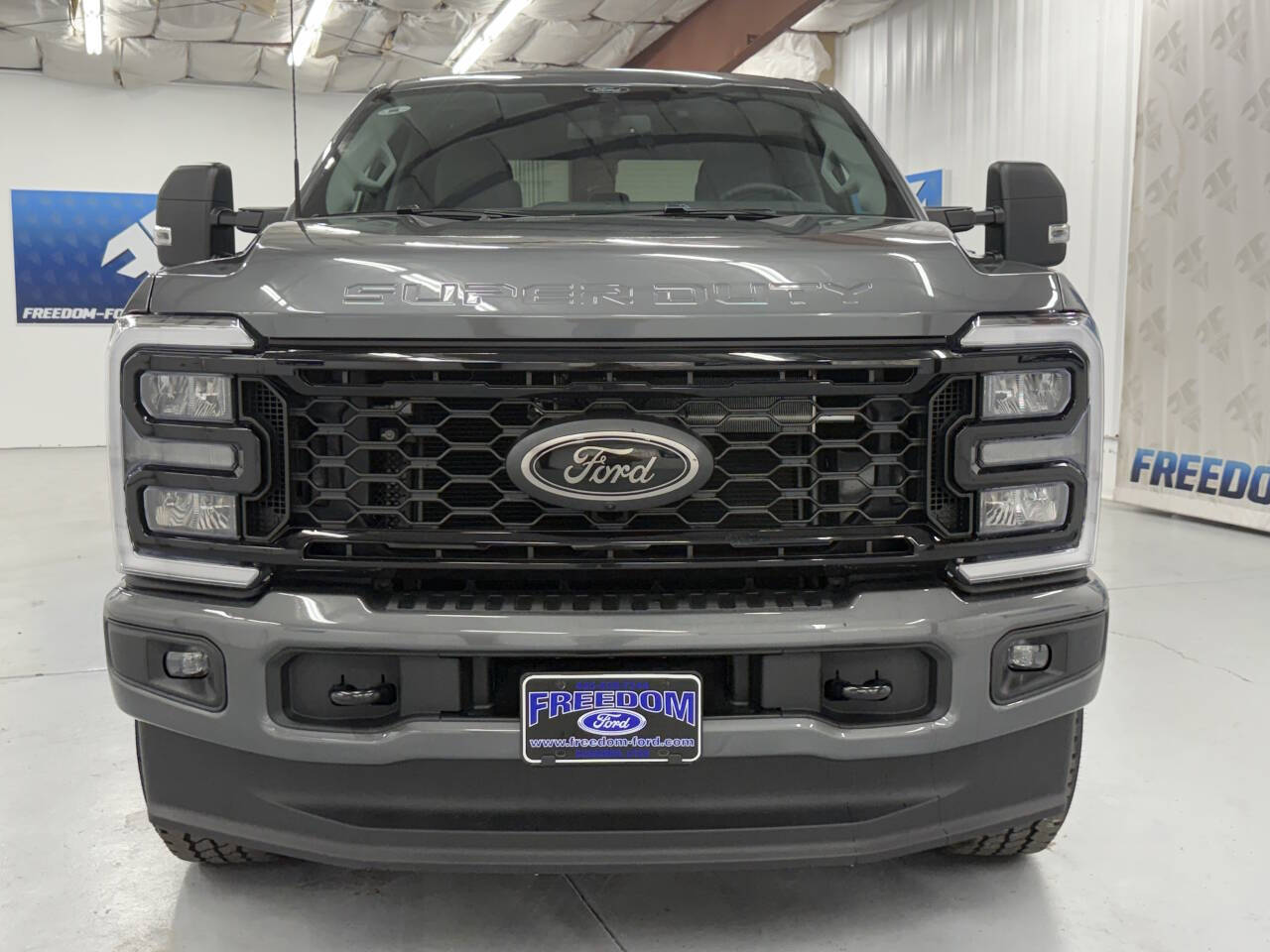 2026 Ford F-350 XLT photo 3