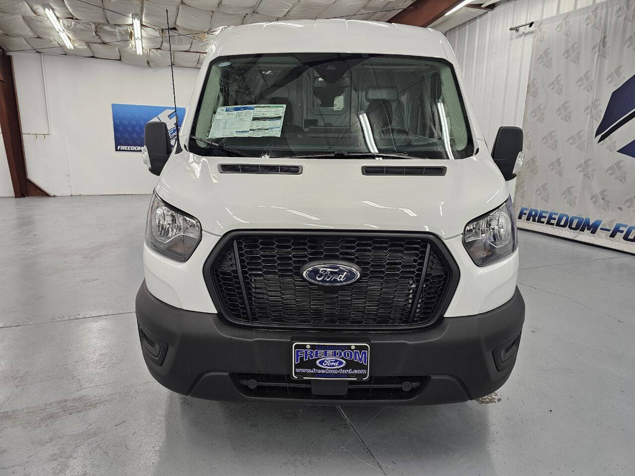 2025 Ford Transit Cargo Van photo 3