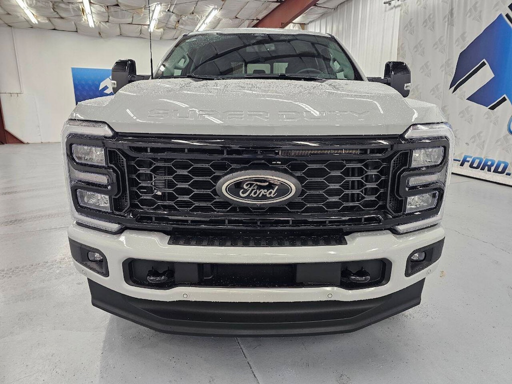 New 2026 Ford F-350 Super Duty Lariat 4x4 4dr Crew Cab 6.8 ft. SB SRW Pickup Pickup Truck