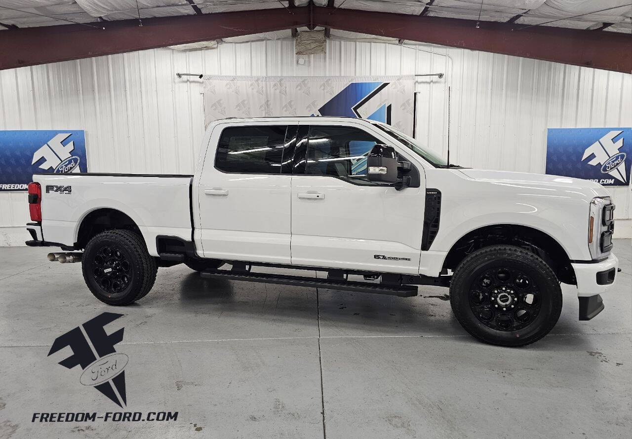 2026 Ford F-350 Super Duty Lariat's photo