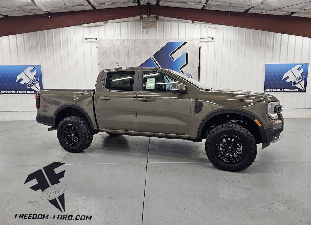 New 2025 Ford Ranger Lariat 4x4 4dr Supercrew 5.0 ft. SB Pickup Truck