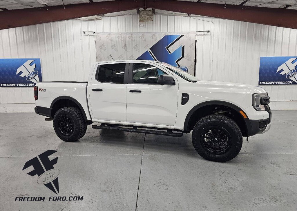 Used 2025 Ford Ranger XLT 4x4 4dr Supercrew 5.0 ft. SB Pickup Truck