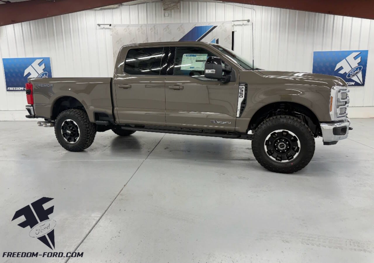 2026 Ford F-350 Super Duty Lariat's photo