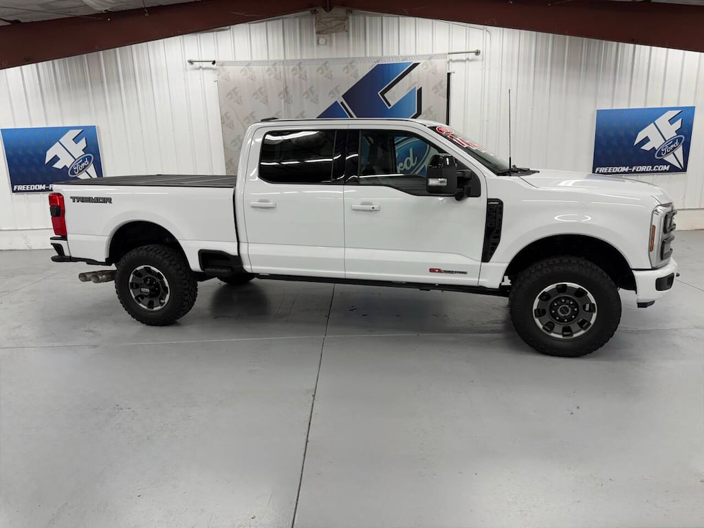 Used 2024 Ford F-350 Super Duty Lariat 4x4 4dr Crew Cab 6.8 ft. SB SRW Pickup Pickup Truck